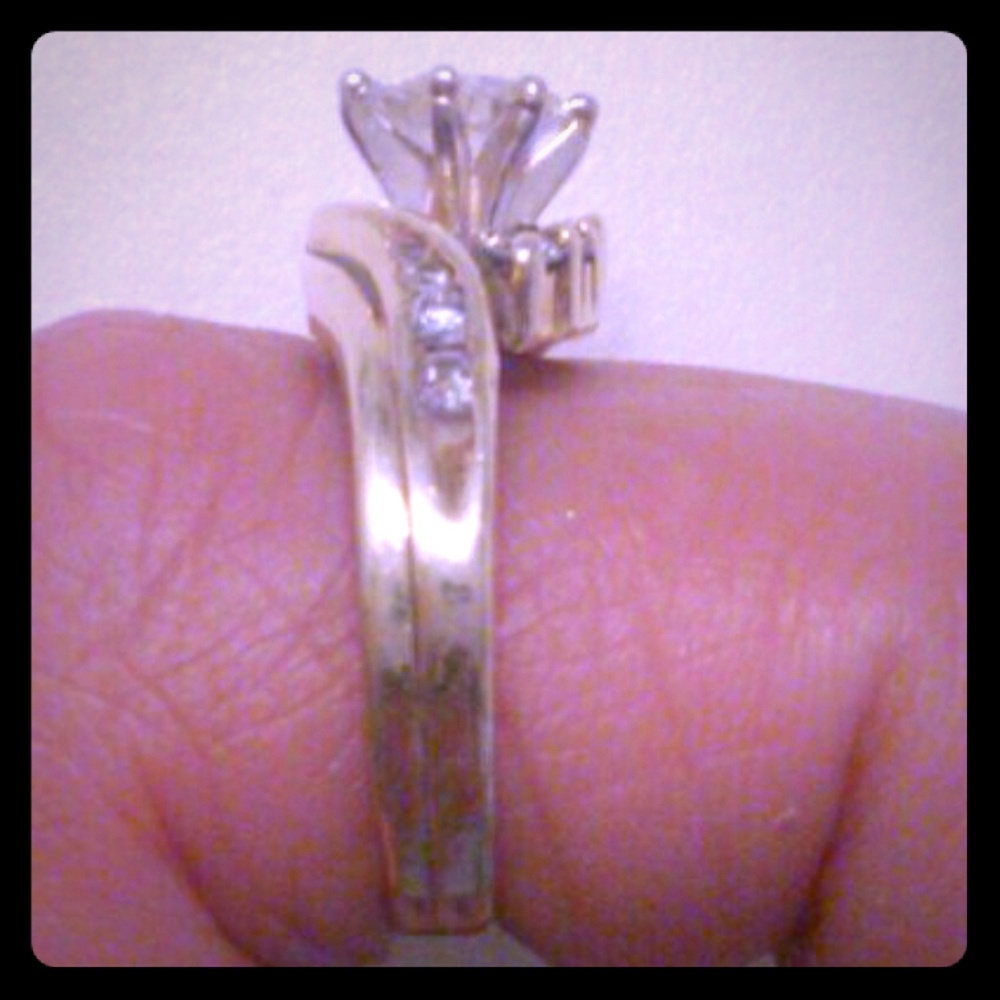 Marquis diamond ring 1cttw